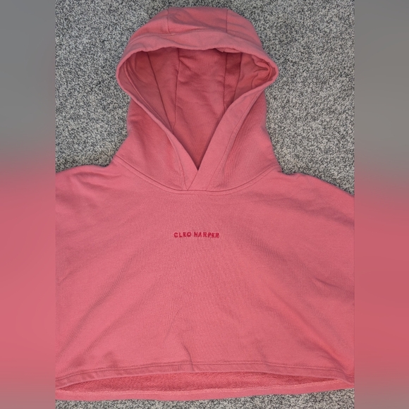 Cleo Harper Logo Pullover Cropped Pink Hoodie Sweatshirt Women's Size Small - Picture 2 of 9